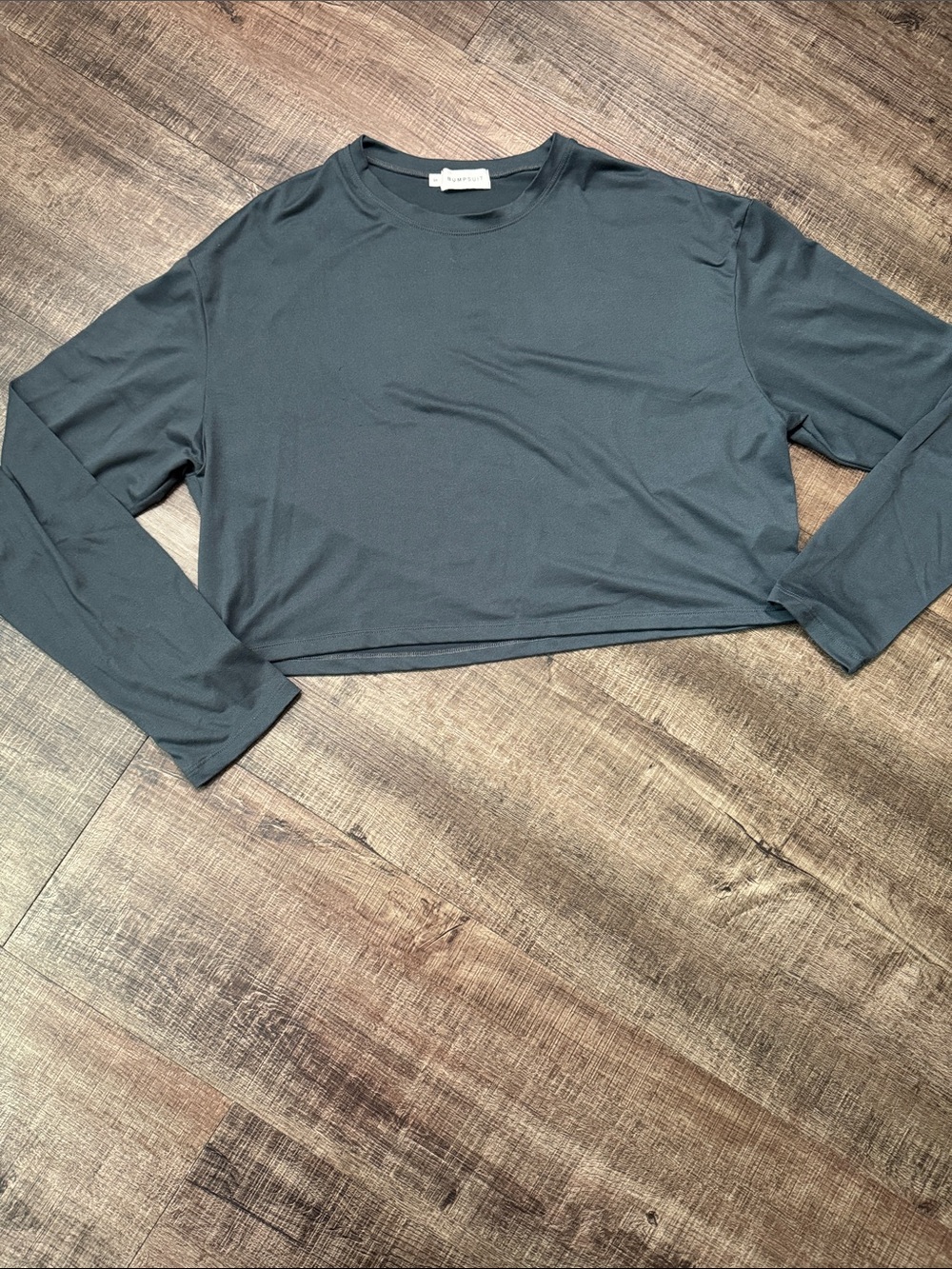 Cropped Long-Sleeve Crewneck Top — Charcoal Gray